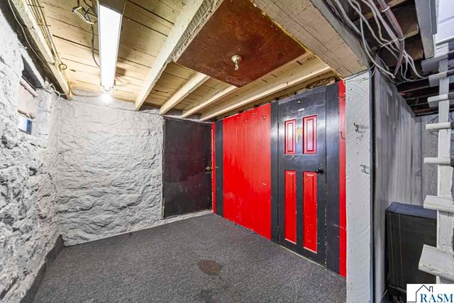 212 W Pleasant Street, Mankato, MN 56001