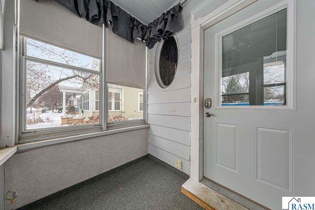 212 W Pleasant Street, Mankato, MN 56001