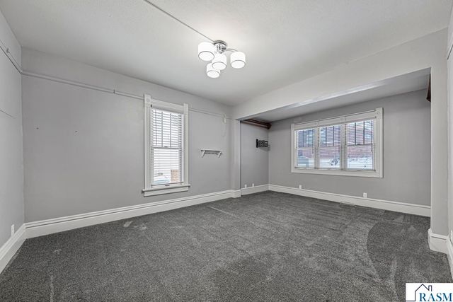 212 W Pleasant Street, Mankato, MN 56001