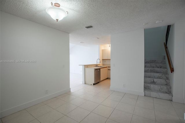 21212 Harbor Way 147-14, Aventura, FL 33180