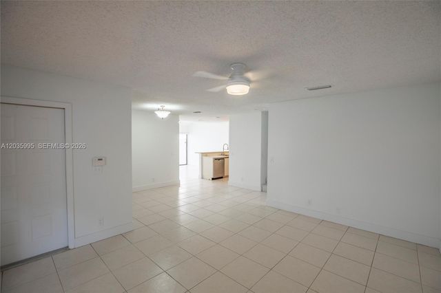 21212 Harbor Way 147-14, Aventura, FL 33180