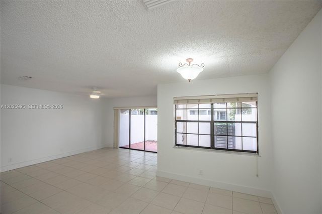 21212 Harbor Way 147-14, Aventura, FL 33180