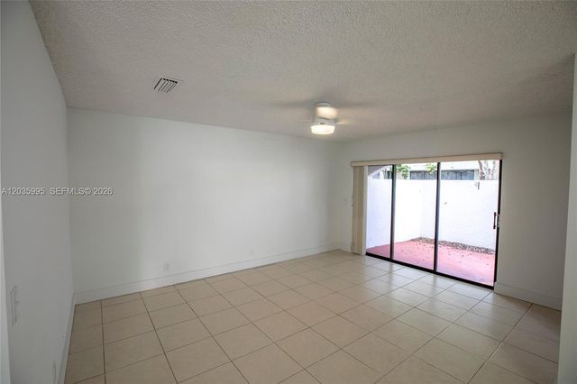 21212 Harbor Way 147-14, Aventura, FL 33180
