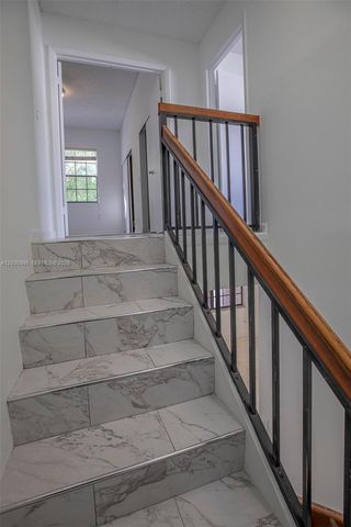 21212 Harbor Way 147-14, Aventura, FL 33180