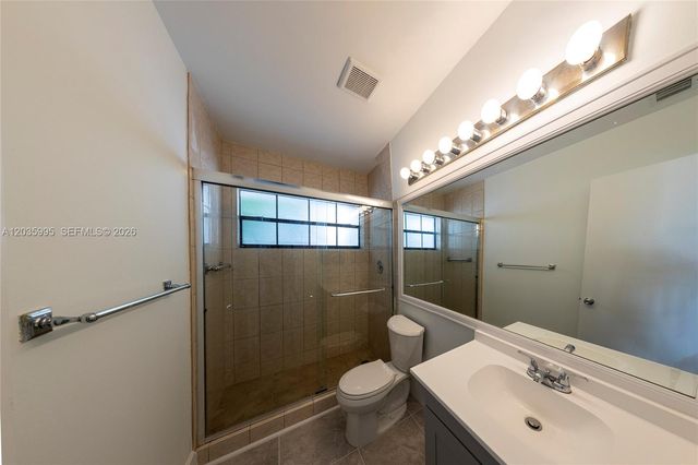 21212 Harbor Way 147-14, Aventura, FL 33180