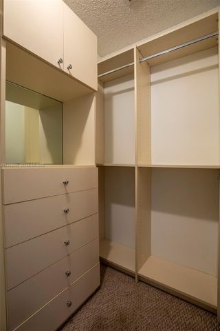 21212 Harbor Way 147-14, Aventura, FL 33180