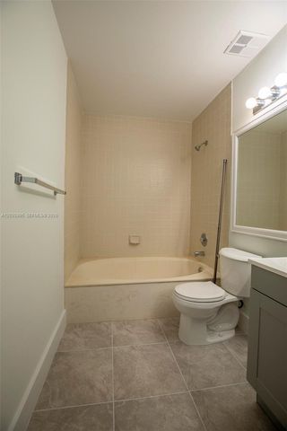 21212 Harbor Way 147-14, Aventura, FL 33180