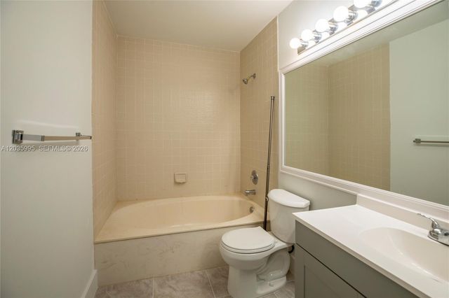 21212 Harbor Way 147-14, Aventura, FL 33180