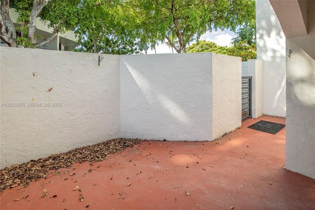 21212 Harbor Way 147-14, Aventura, FL 33180