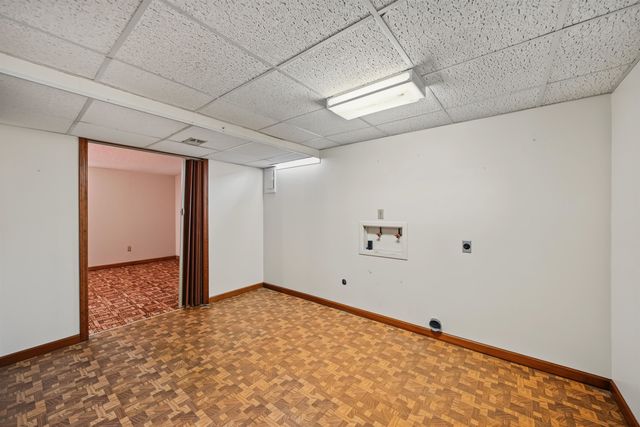 2158 Kensington Rd, Salina, KS 67401