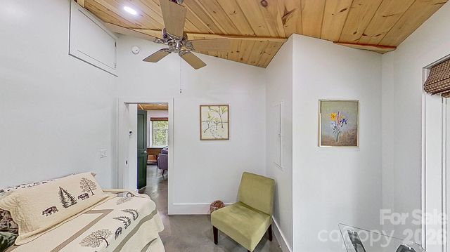 16 Caddis Court, Marshall, NC 28753