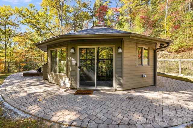 16 Caddis Court, Marshall, NC 28753