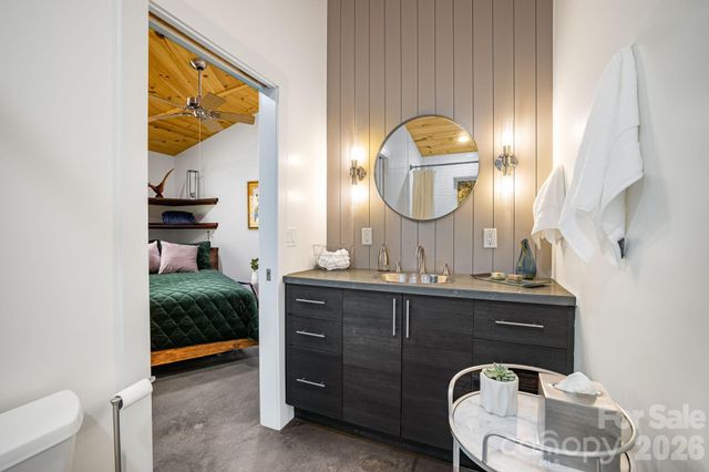 16 Caddis Court, Marshall, NC 28753