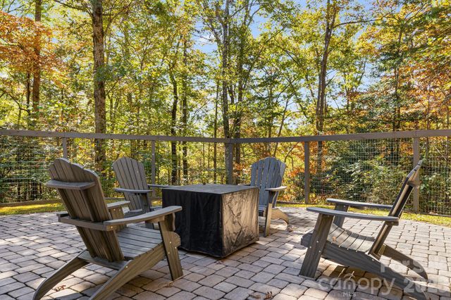 16 Caddis Court, Marshall, NC 28753