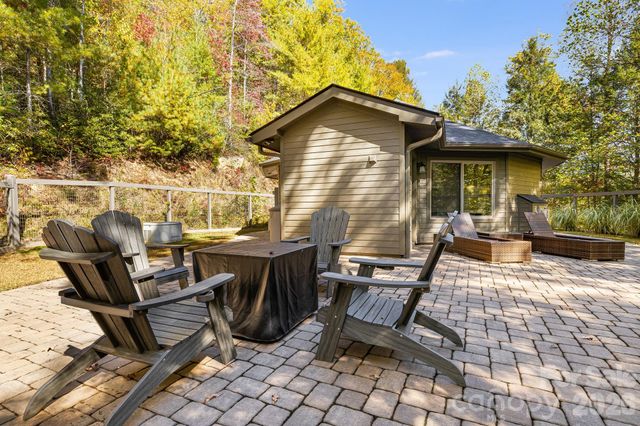 16 Caddis Court, Marshall, NC 28753