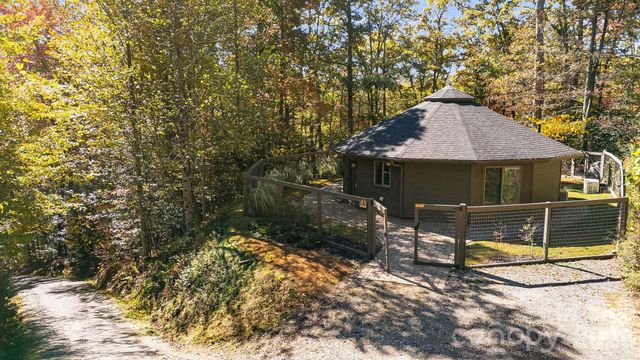 16 Caddis Court, Marshall, NC 28753