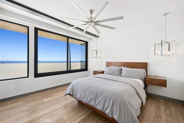 800 W Oceanfront, Newport Beach, CA 92661