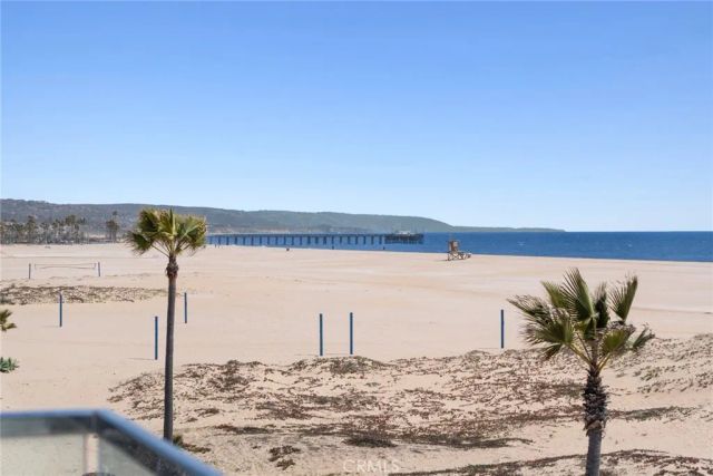 800 W Oceanfront, Newport Beach, CA 92661