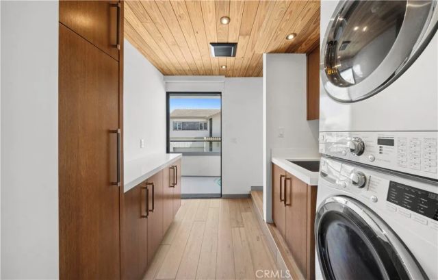 800 W Oceanfront, Newport Beach, CA 92661