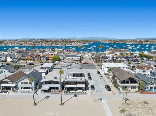 800 W Oceanfront, Newport Beach, CA 92661