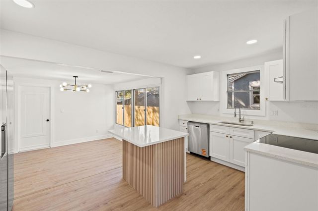 4650 EMERSON AVENUE S, St Petersburg, FL 33711