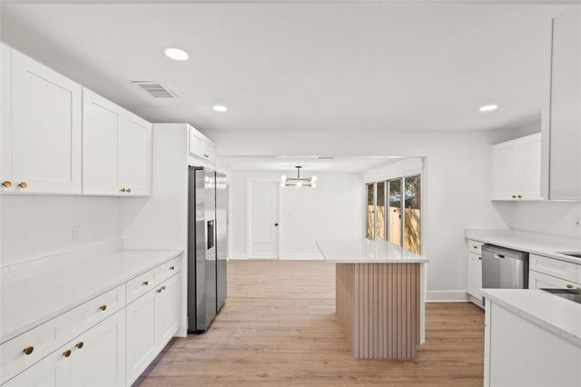 4650 EMERSON AVENUE S, St Petersburg, FL 33711