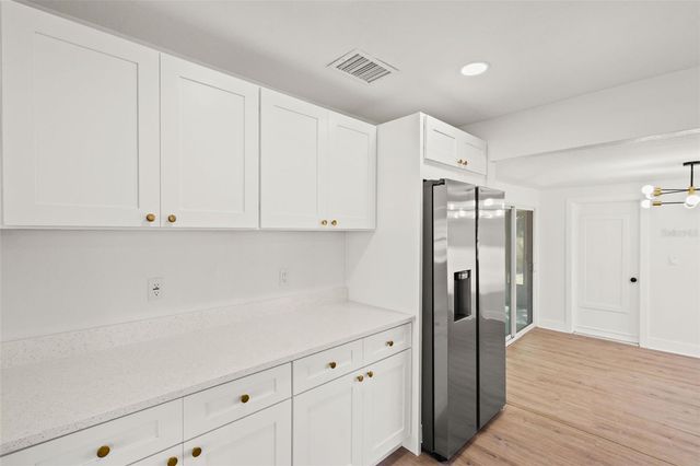 4650 EMERSON AVENUE S, St Petersburg, FL 33711