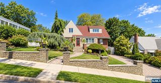 272 Standish Avenue, Hackensack, NJ 07601