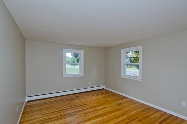 82 Gill St, Chicopee, MA 01013