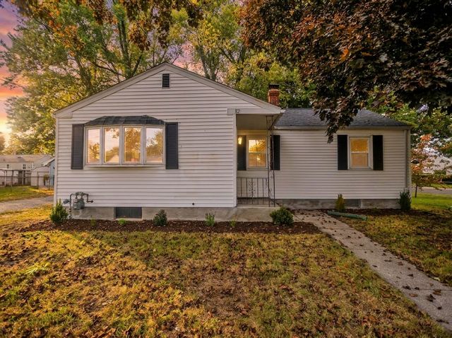 82 Gill St, Chicopee, MA 01013