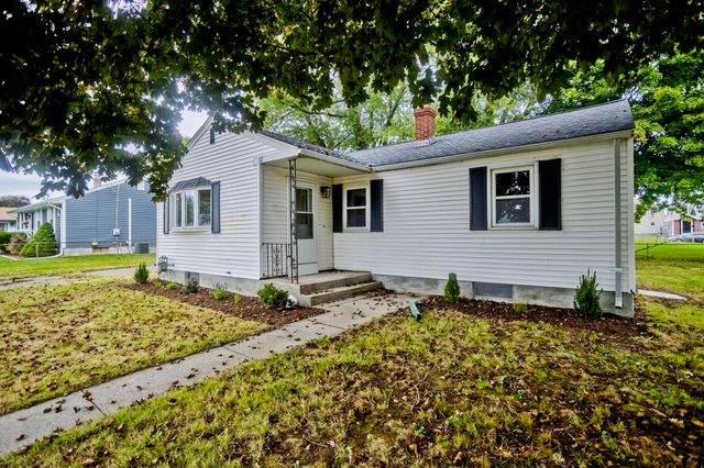 82 Gill St, Chicopee, MA 01013