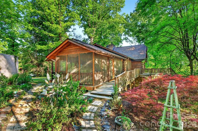 221 Hammer Hollow Drive, Marion, NC 28752
