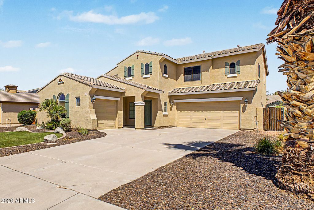 6657 S GARNET Way, Chandler, AZ 85249 — photo 2