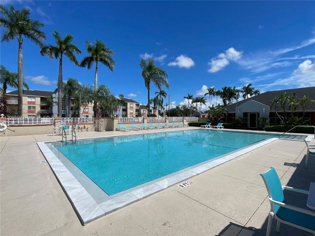 18870 NW 57th Avenue 202, Hialeah, FL 33015