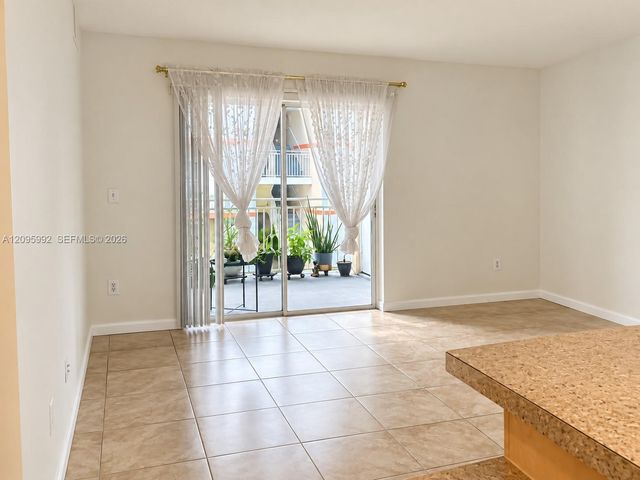 18870 NW 57th Avenue 202, Hialeah, FL 33015