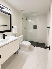 18870 NW 57th Avenue 202, Hialeah, FL 33015