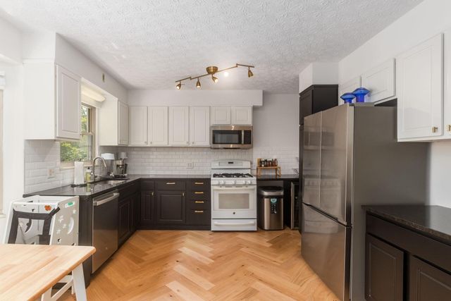 123 S Roosevelt Avenue, Bexley, OH 43209