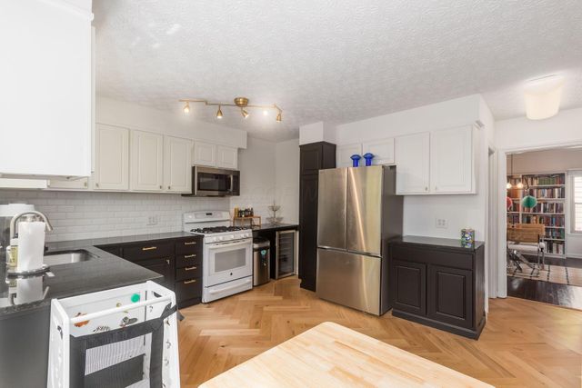 123 S Roosevelt Avenue, Bexley, OH 43209