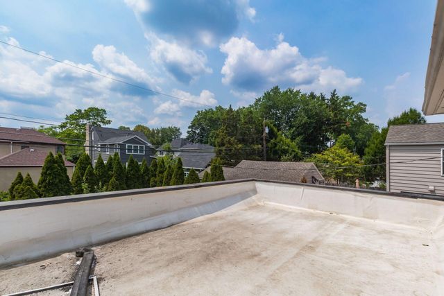 123 S Roosevelt Avenue, Bexley, OH 43209