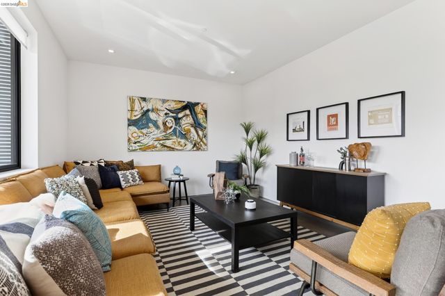 811 Folger Ave, Berkeley, CA 94710