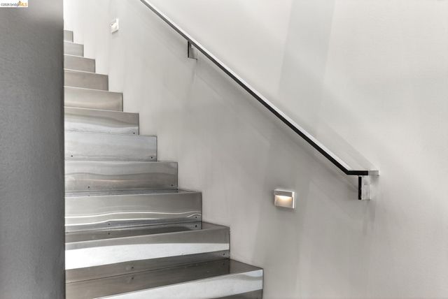 811 Folger Ave, Berkeley, CA 94710