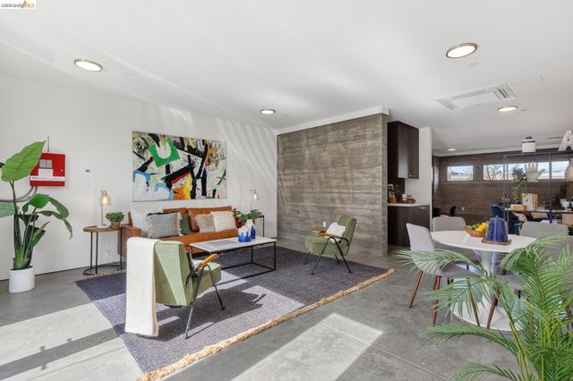 811 Folger Ave, Berkeley, CA 94710