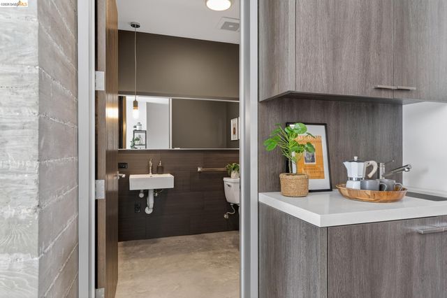 811 Folger Ave, Berkeley, CA 94710