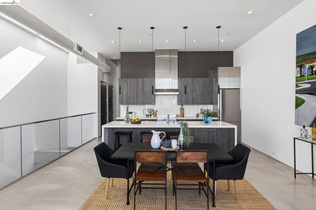 811 Folger Ave, Berkeley, CA 94710