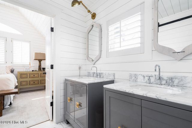 80 Turks Head Court, Southport, NC 28461