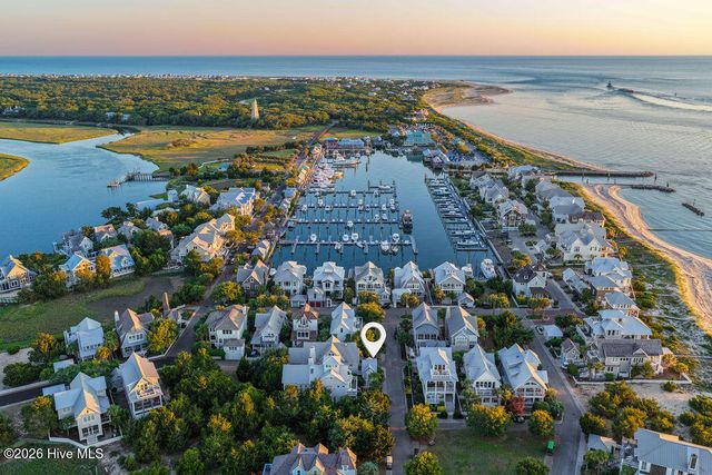 80 Turks Head Court, Southport, NC 28461