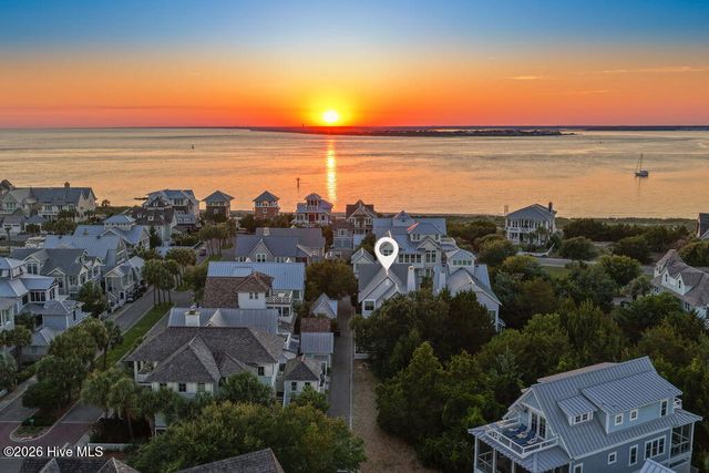 80 Turks Head Court, Southport, NC 28461