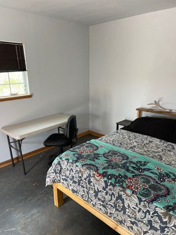 250 Live Oak Spur, George West, TX 78022