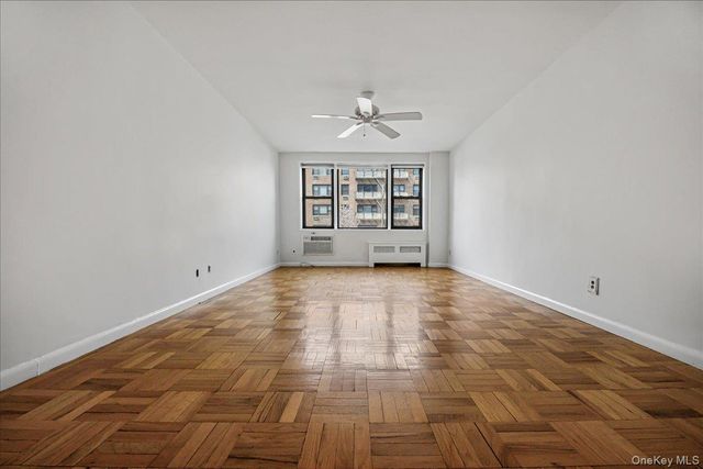 4 BIRCHWOOD 1B, Mineola, NY 11501