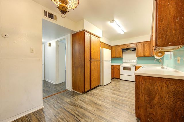 6723 Tarnef Drive 723, Houston, TX 77074